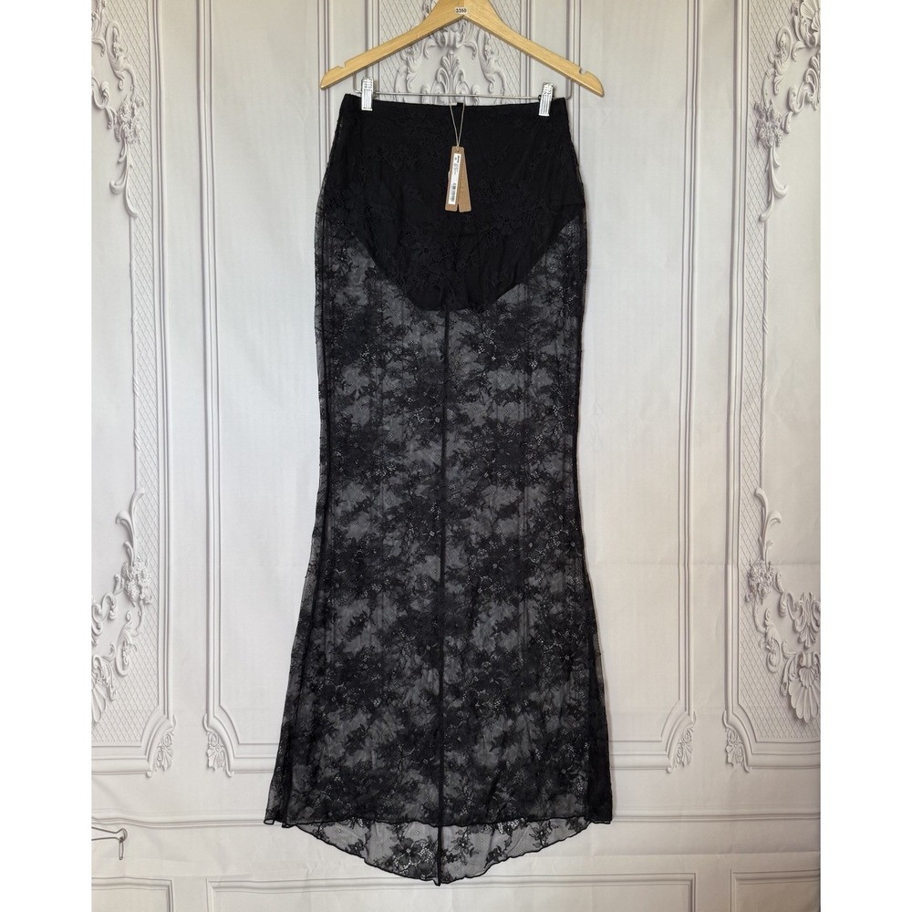 Skims sold n/a  Lace Long Skirt Onyx Black Size NWT Sold Out
